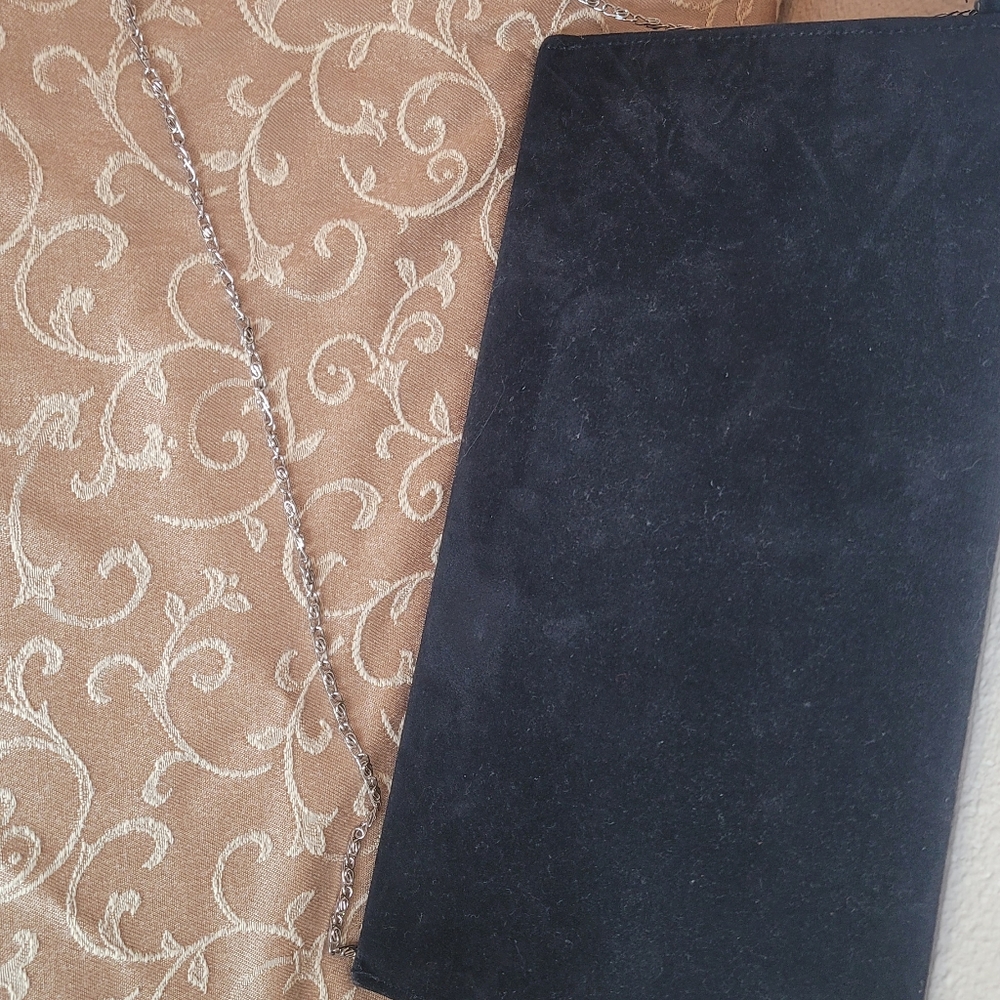 black purse - Picture 3 of 3